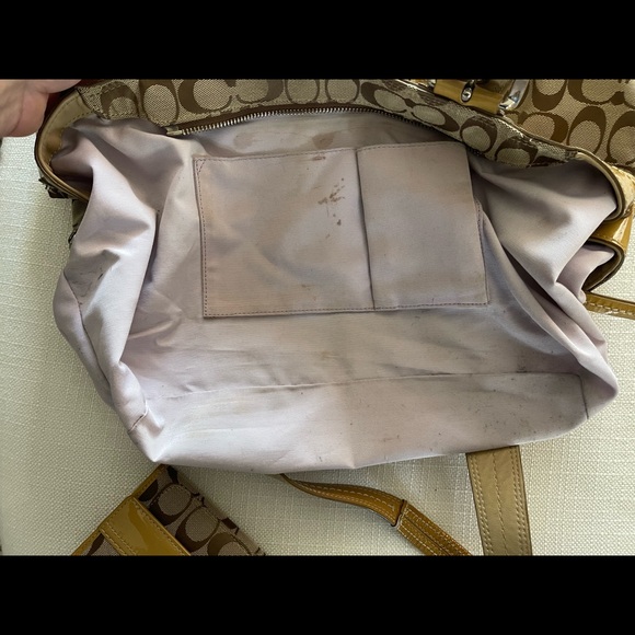 Coach beige, signature, soho, pleated, jacquard, bag/purse and matching wallet. - Picture 13 of 13